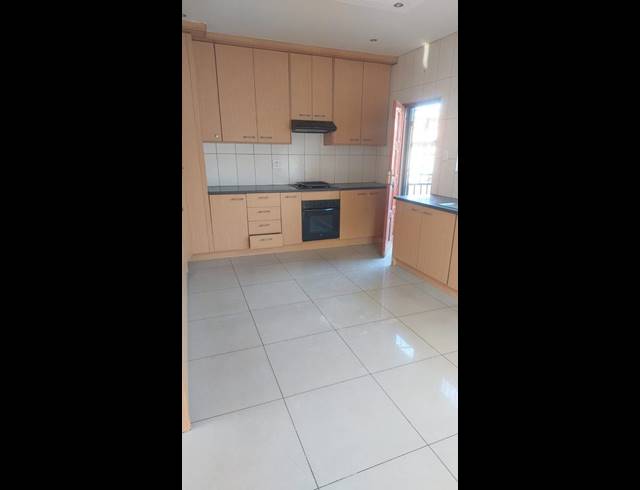 3 BEDROOM PROPERTY TO RENT IN LAUDIUM